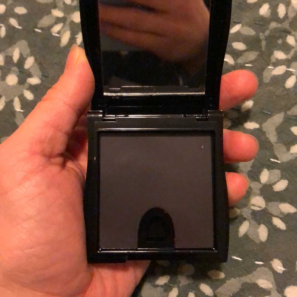 Mary Kay Compact Mini - Picture 3 of 4